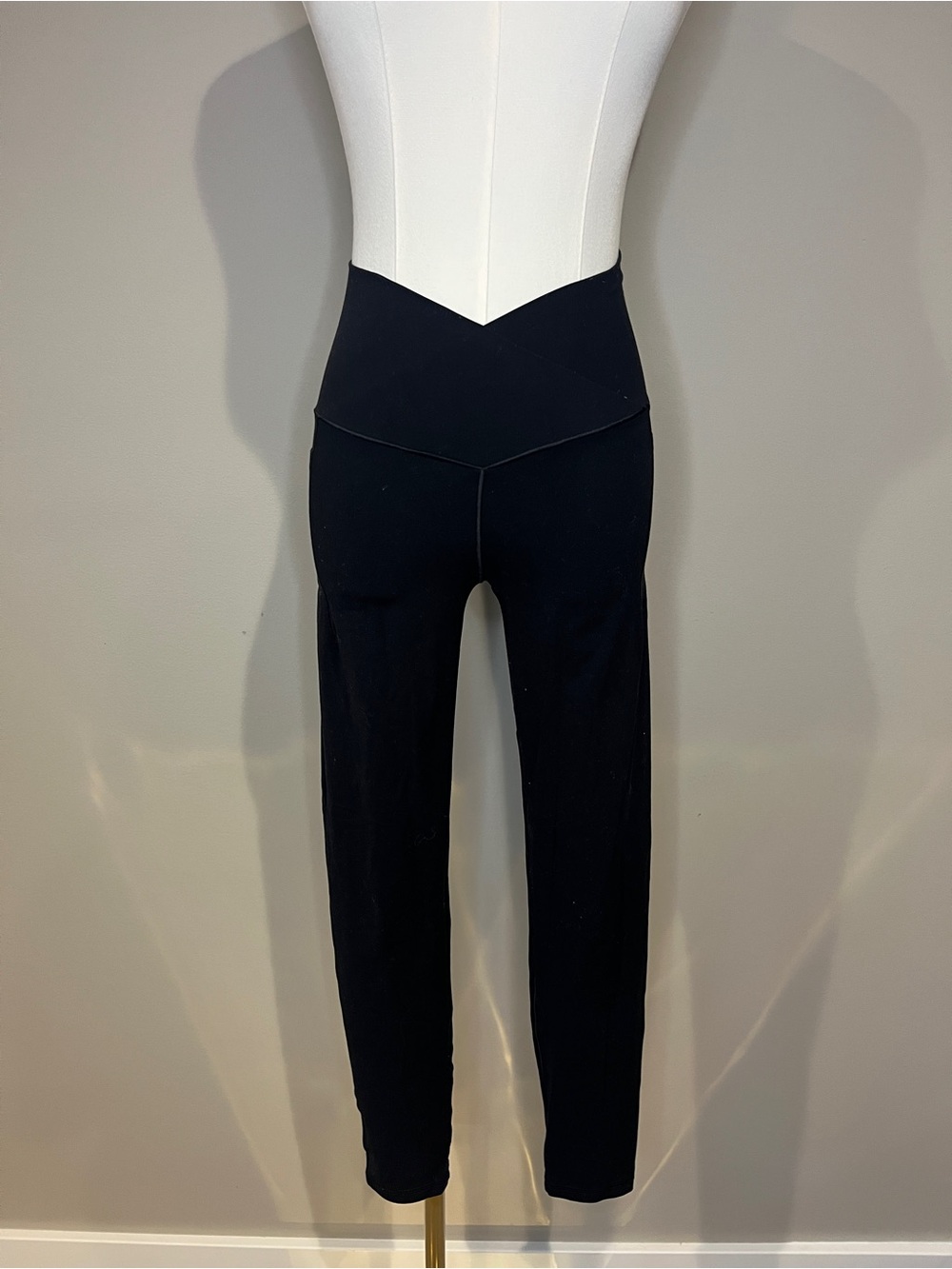 aerie Black High-Rise V-Waist Ponte Leggings